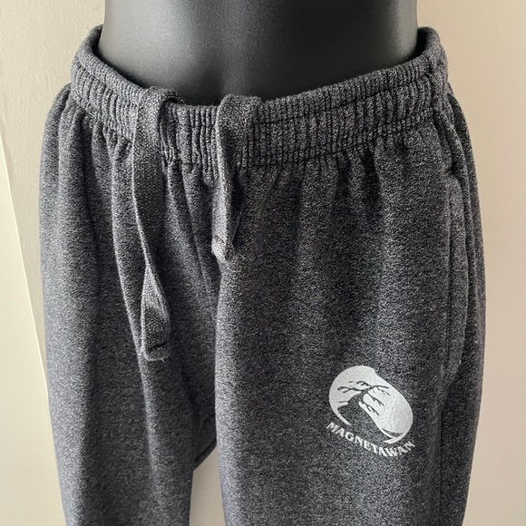 Grey Salt & Pepper Magnetawan Sweatpants Size Small - Picture 2 of 13
